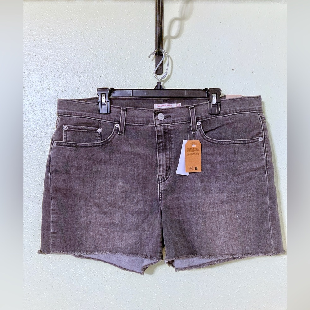Levi’s Women's Mid-Rise Mid-Length Denim Shorts Gray Size 34 NWT Raw Hem